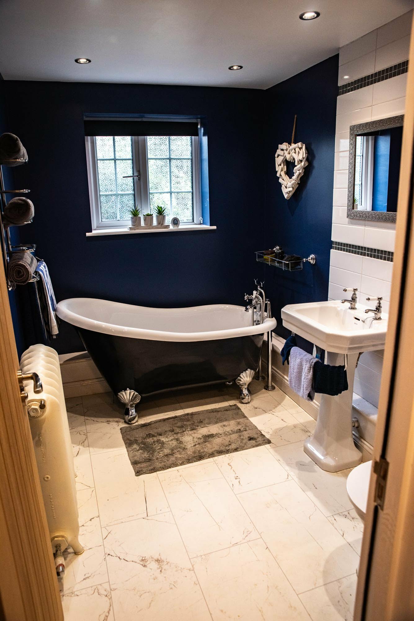 Bathroom in CHJB Short Stays accommodation in Doncaster